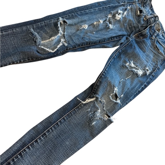American Eagles Distressed Blue Jeans - Picture 3 of 5